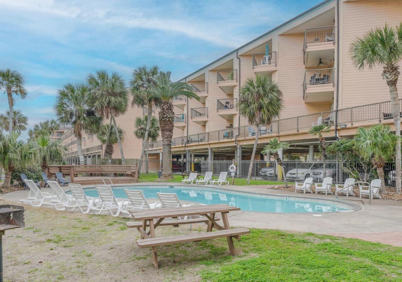 Ocean View Luxury Steps To Beach Galveston Exterior photo